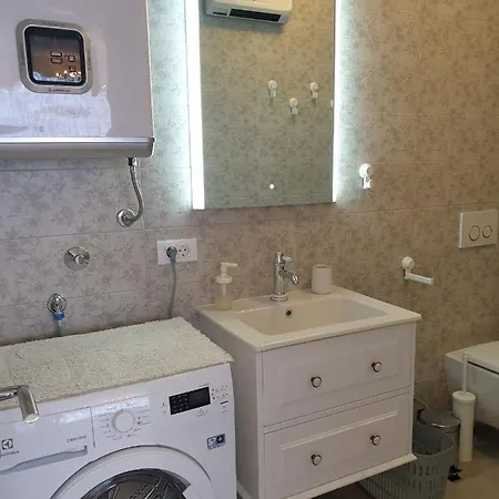 Elizabeth With Balcony Апартаменты Сплит