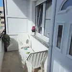Elizabeth With Balcony Split