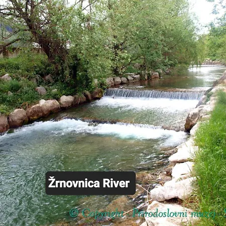 Elizabeth With Balcony Daire *