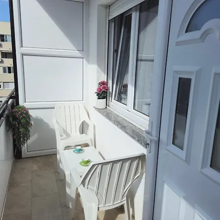 Elizabeth With Balcony Спліт