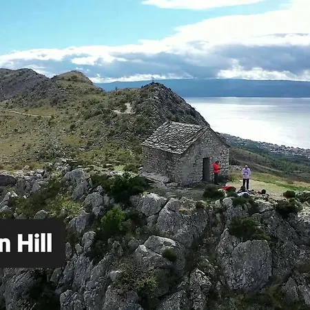 Elizabeth With Balcony 아파트 *